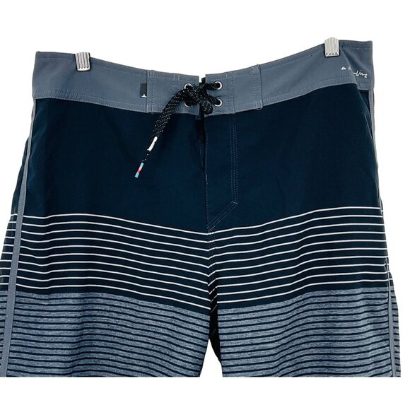 Quiksilver Mens 34 Navy Gray Stripe Boardshorts Short Stretch Swim Casual EUC - Picture 2 of 9